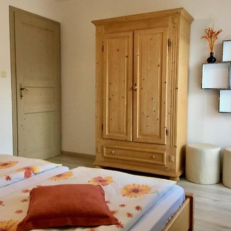 Apartment Milena Nomenj Luaran gambar