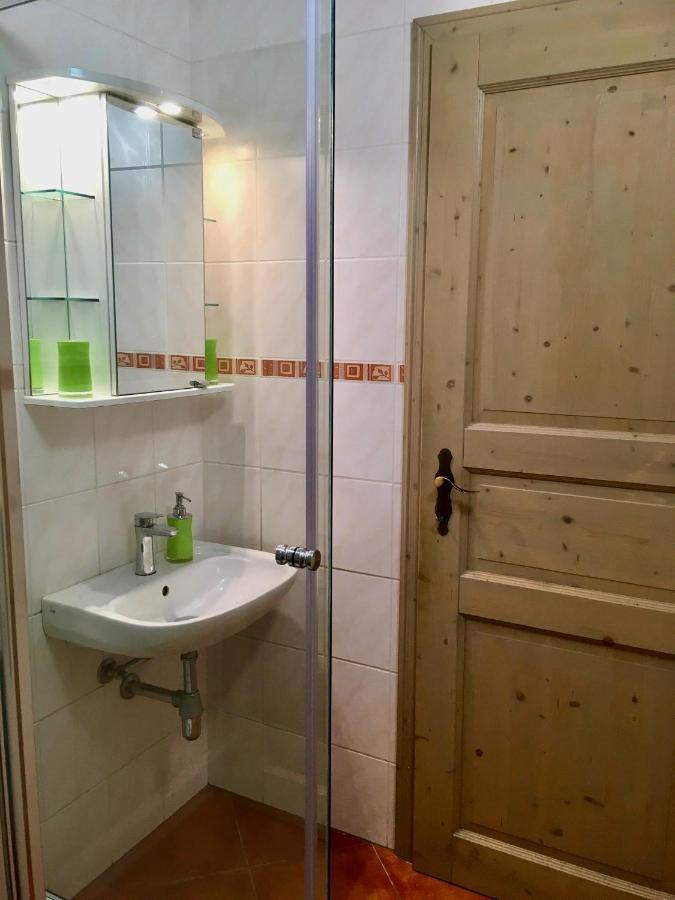 Apartment Milena Nomenj Luaran gambar