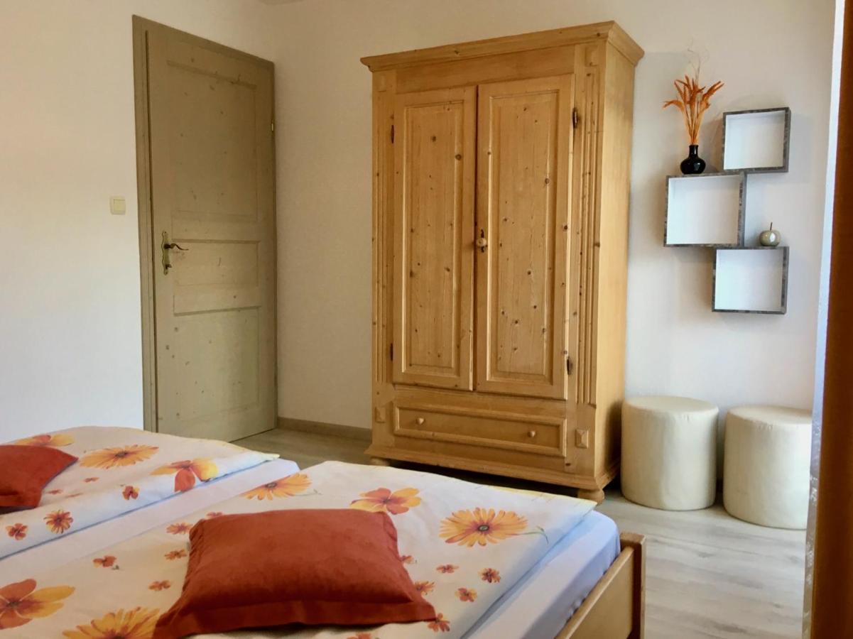 Apartment Milena Nomenj Luaran gambar