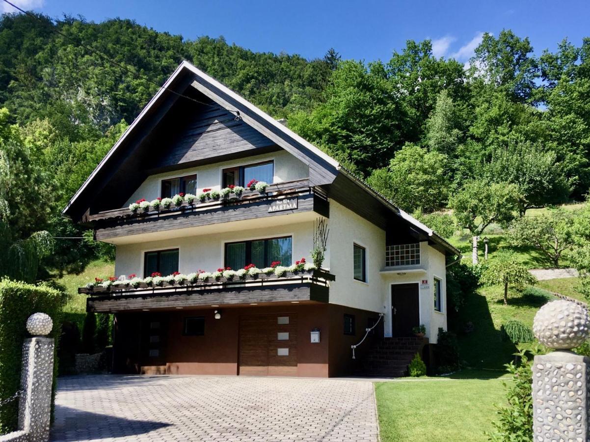 Apartment Milena Nomenj Luaran gambar