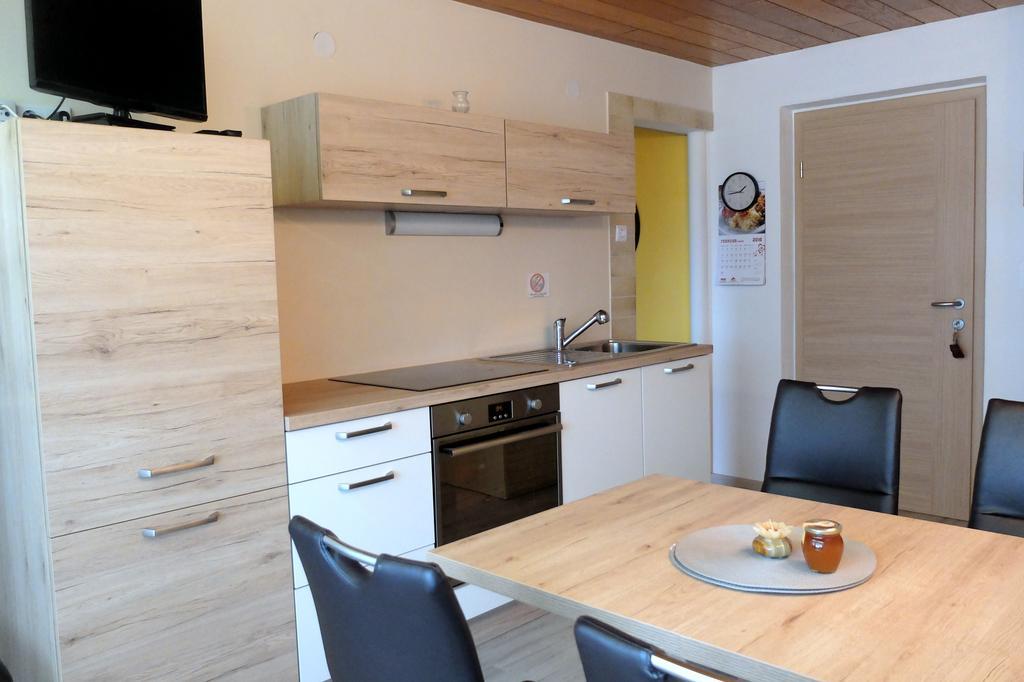 Apartment Milena Nomenj Luaran gambar